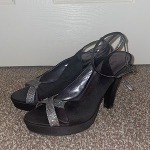 Fioni black heels
